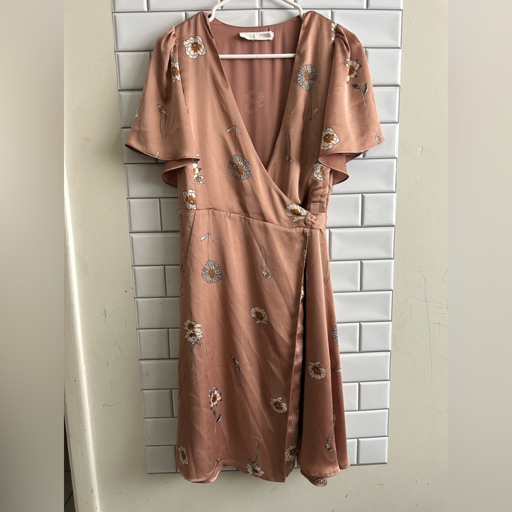 Astr Pink Wrap Midi Dress with Flutter Sleeves/ Size S